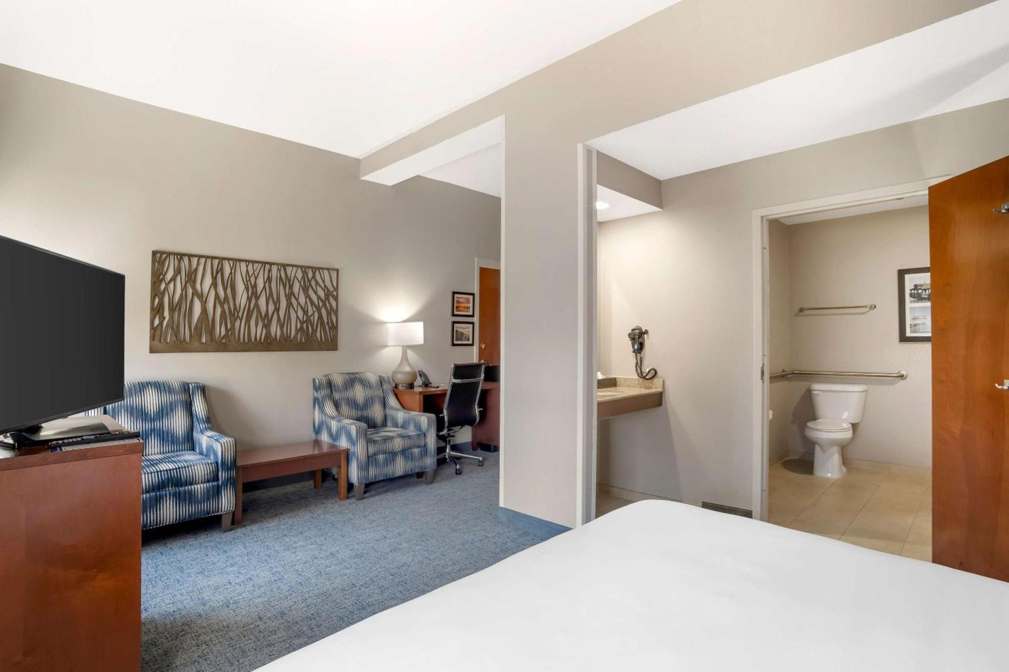 Comfort Suites Near Birkdale Village- Huntersville Buitenkant foto