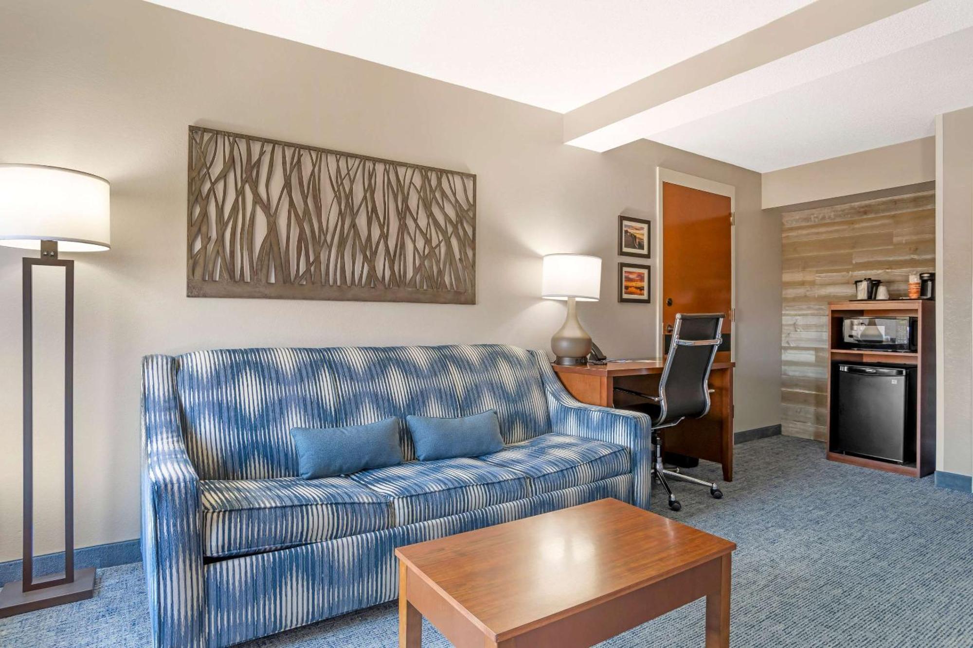 Comfort Suites Near Birkdale Village- Huntersville Buitenkant foto