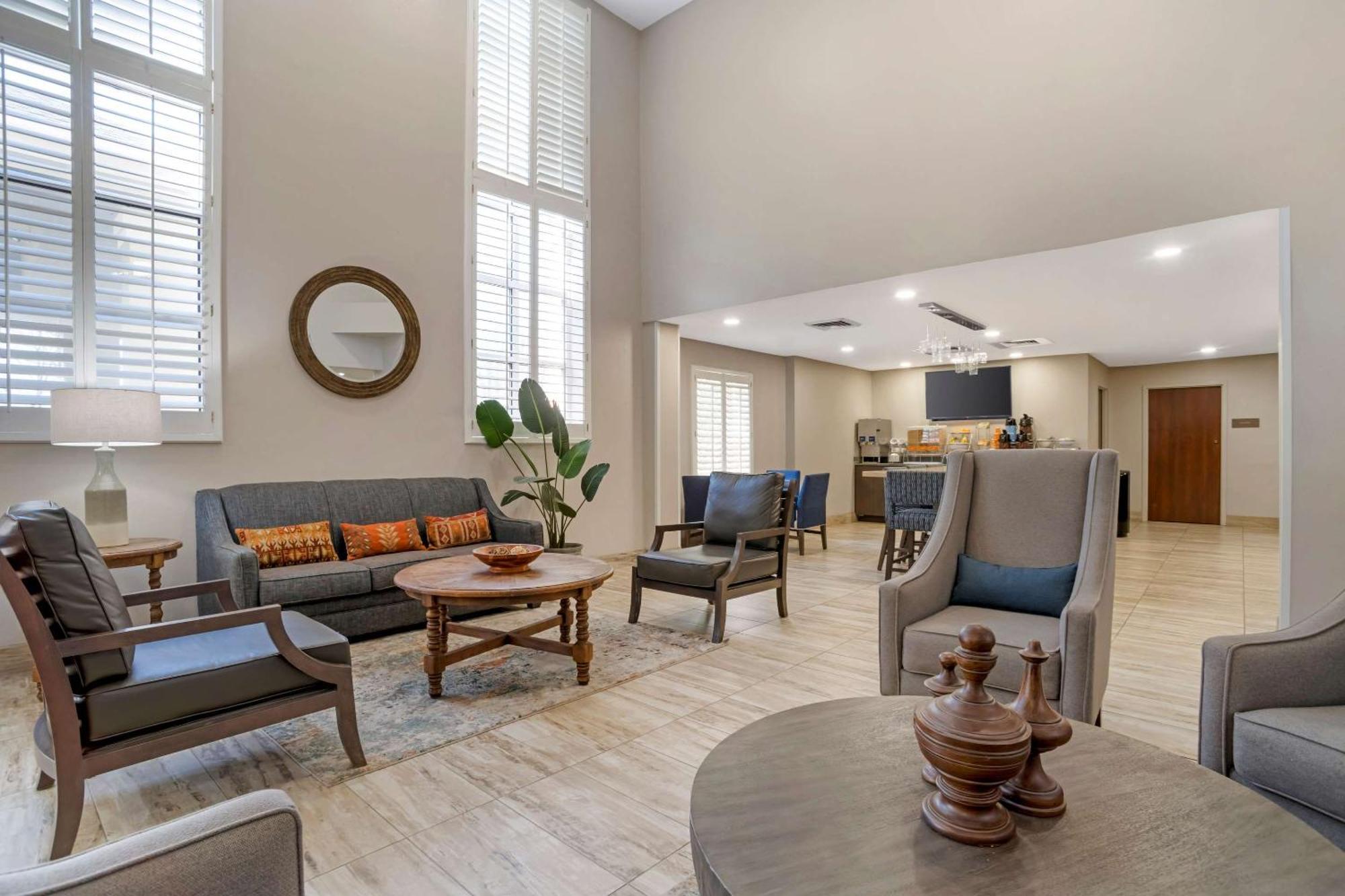 Comfort Suites Near Birkdale Village- Huntersville Buitenkant foto