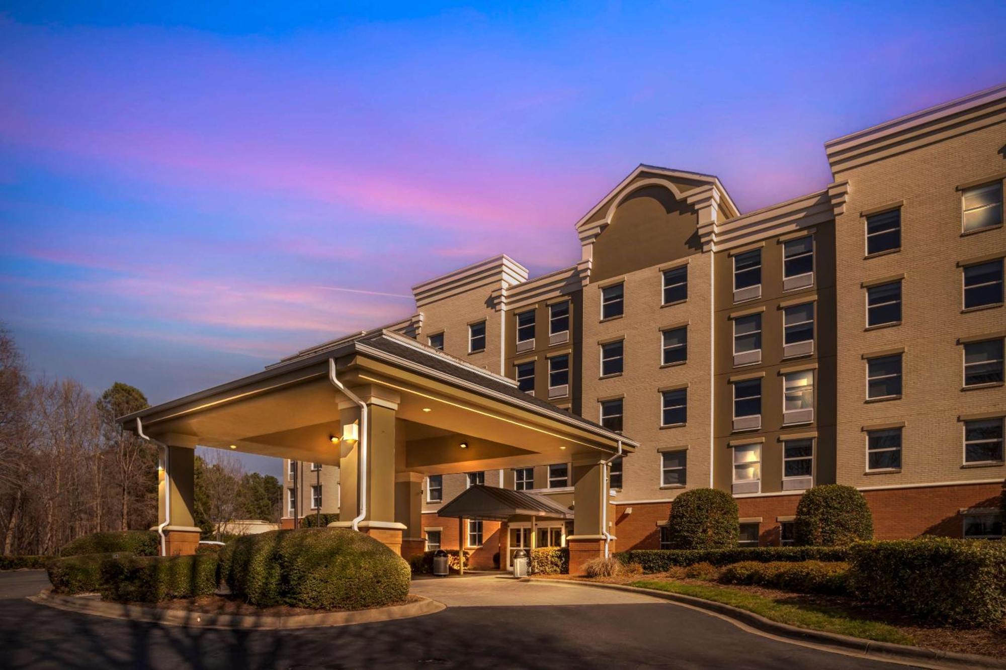 Comfort Suites Near Birkdale Village- Huntersville Buitenkant foto